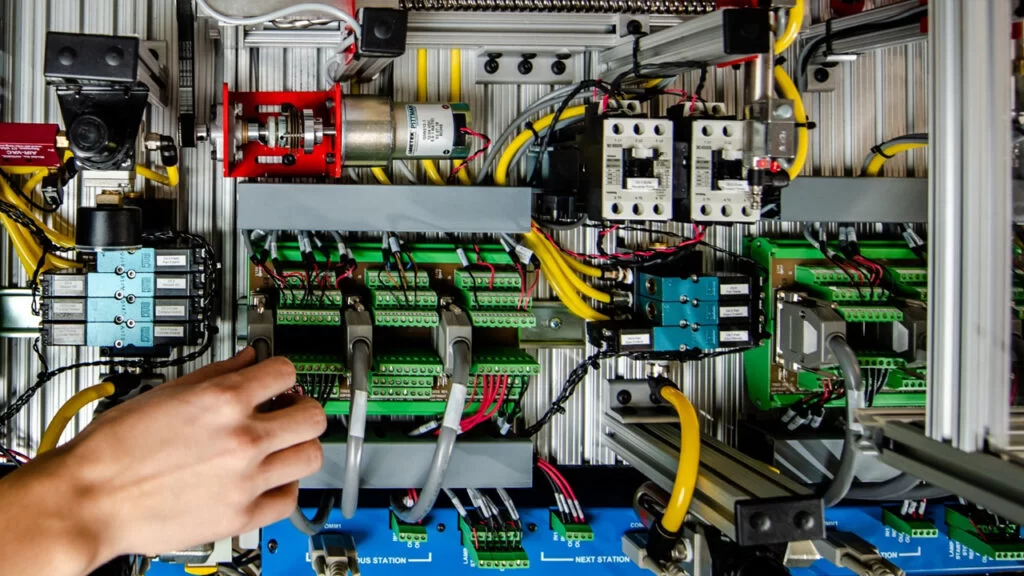 End-to-End STEM & Robotics Solutions for Schools